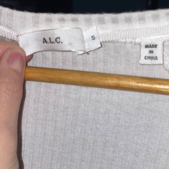 A.L.C. Sabina Twist Front White Crop Top Ribbed Knit Scalloped Edge Vneck Small - Picture 8 of 9